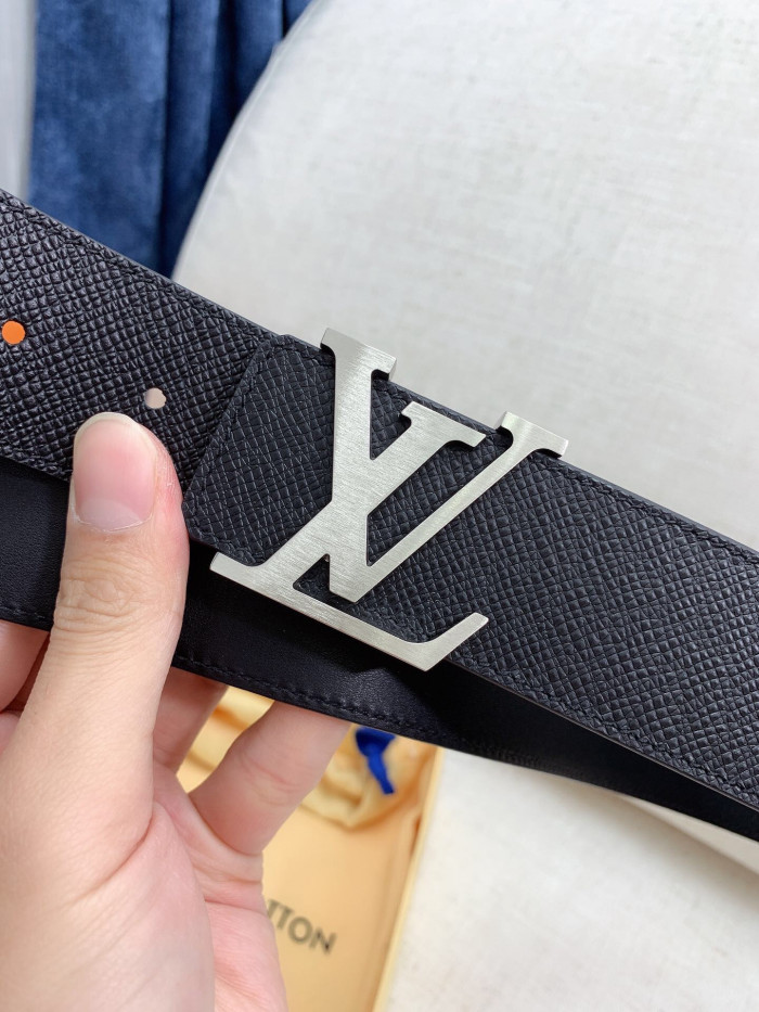 Loui Vuitto Belt-4CM