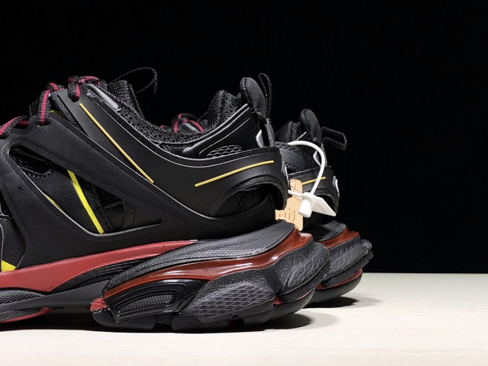 BLCG TRACK TRAINER ‘BLACK BORDEAUX’ 542023 W1GB1 6162