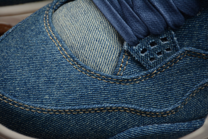 Levi’s x Nike Air Jordan 4 Denim AO2571-401