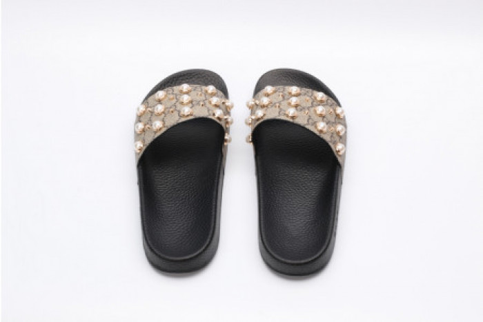 GUCC SLIPPERS