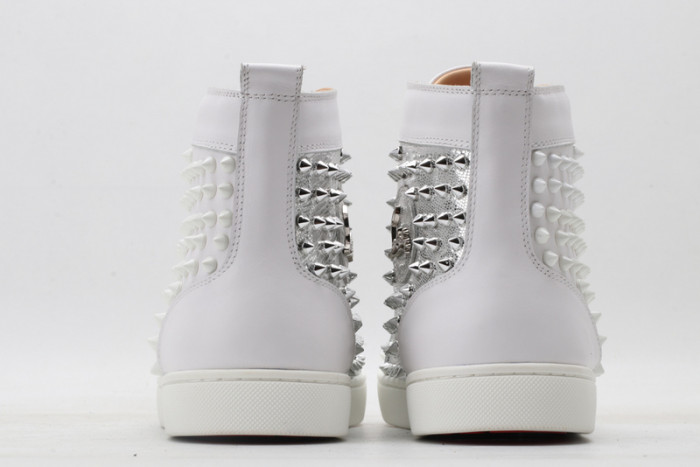 CLBSNEAKER