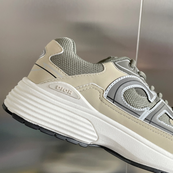 DR B30 Sneakers